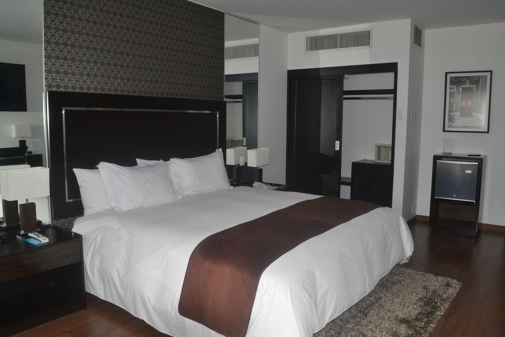 Jose Antonio Hotel 4*