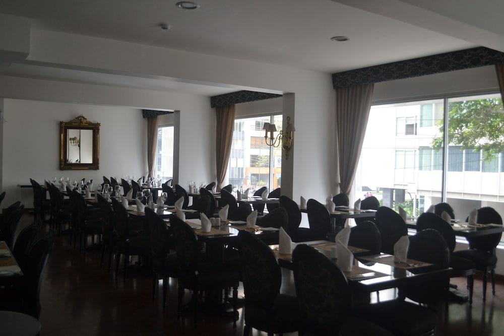 Jose Antonio Hotel 4*