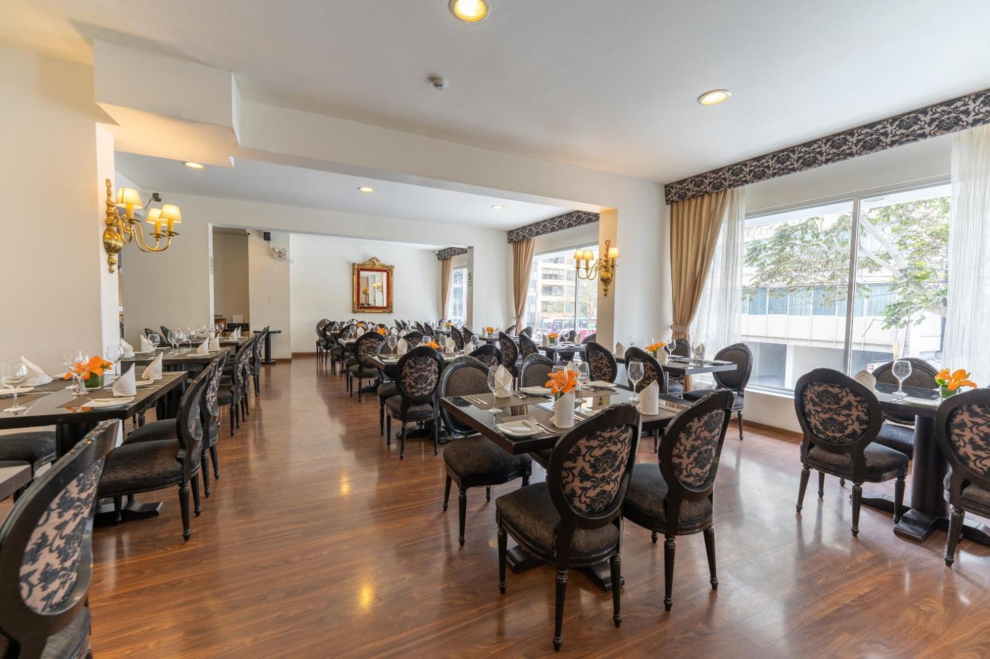 Jose Antonio Hotel