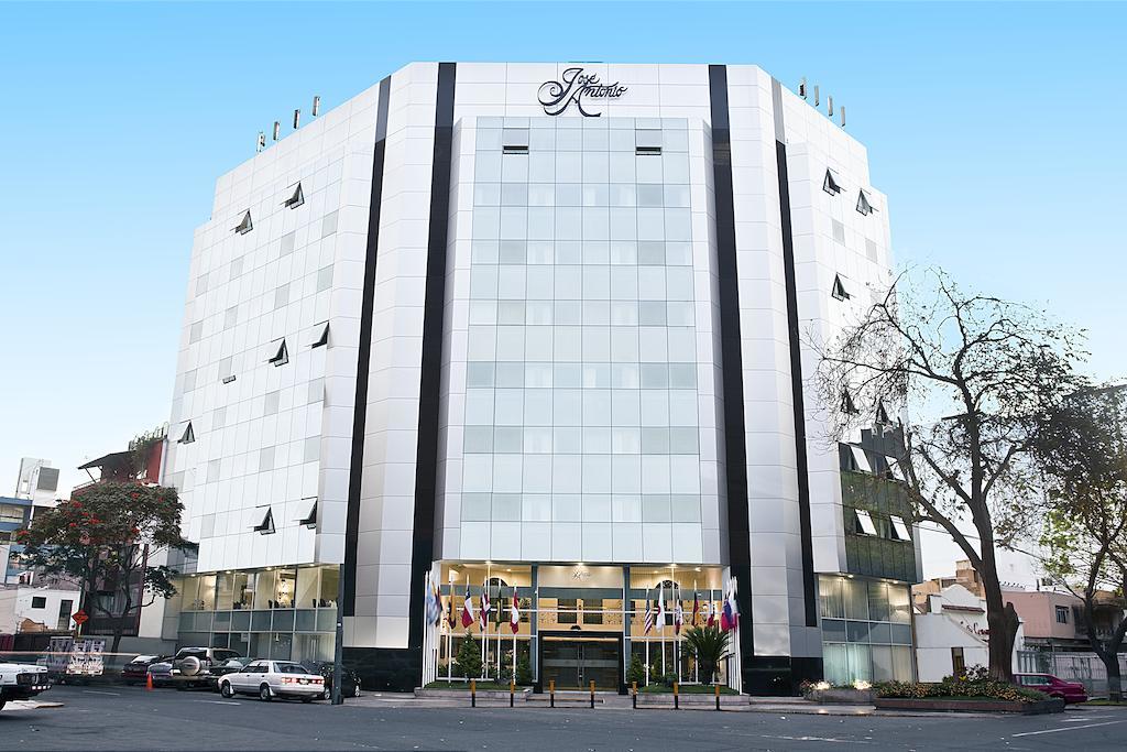 Jose Antonio Hotel Lima